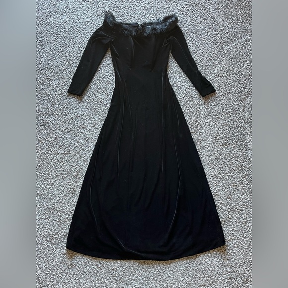 Alex Evenings Dresses & Skirts - Alex Evenings Blacks Velvet Evening Gown Womens 6P Faux Fur Trim Luxury Party